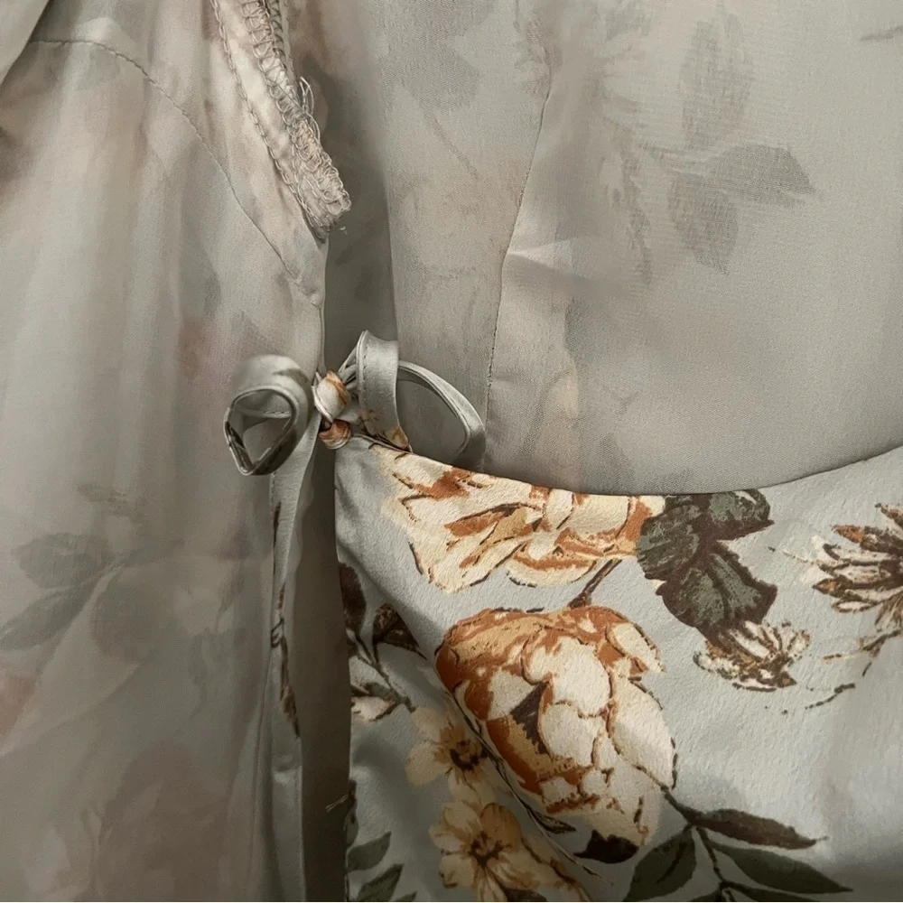 Dress Forum Satin Floral Tulip Wrap Dress‎ Size: S